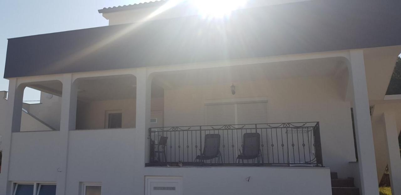 Apartman Niko Malinska Luaran gambar