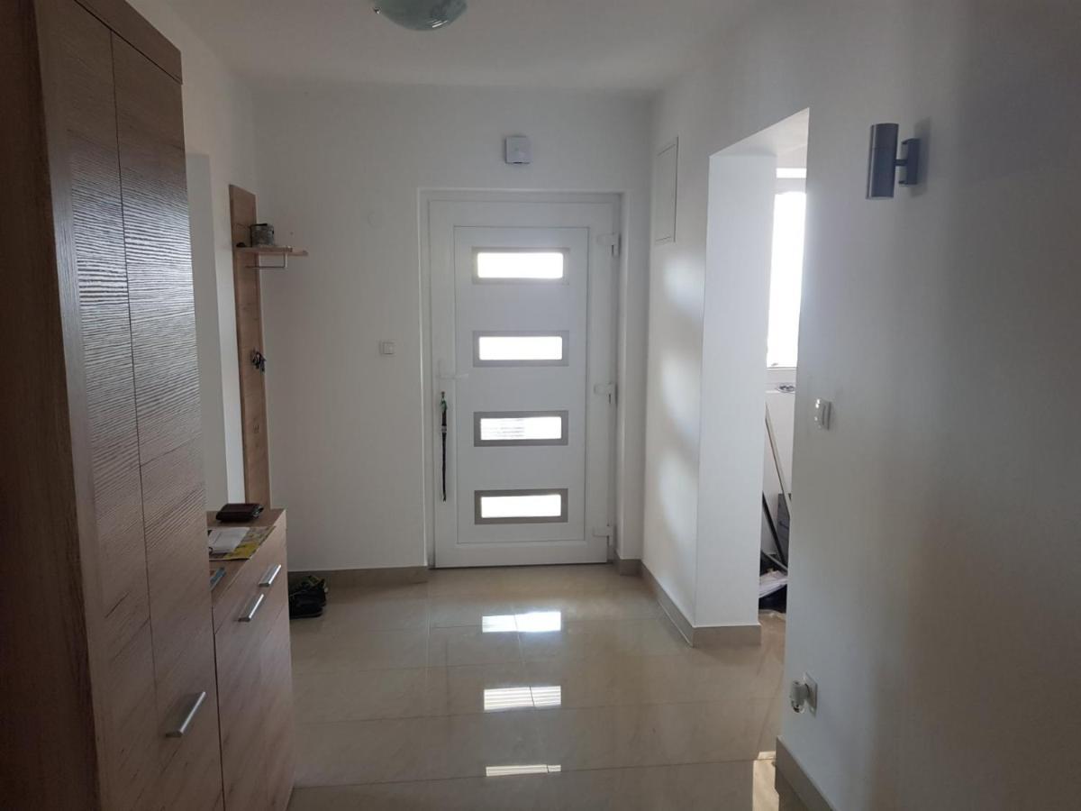 Apartman Niko Malinska Luaran gambar