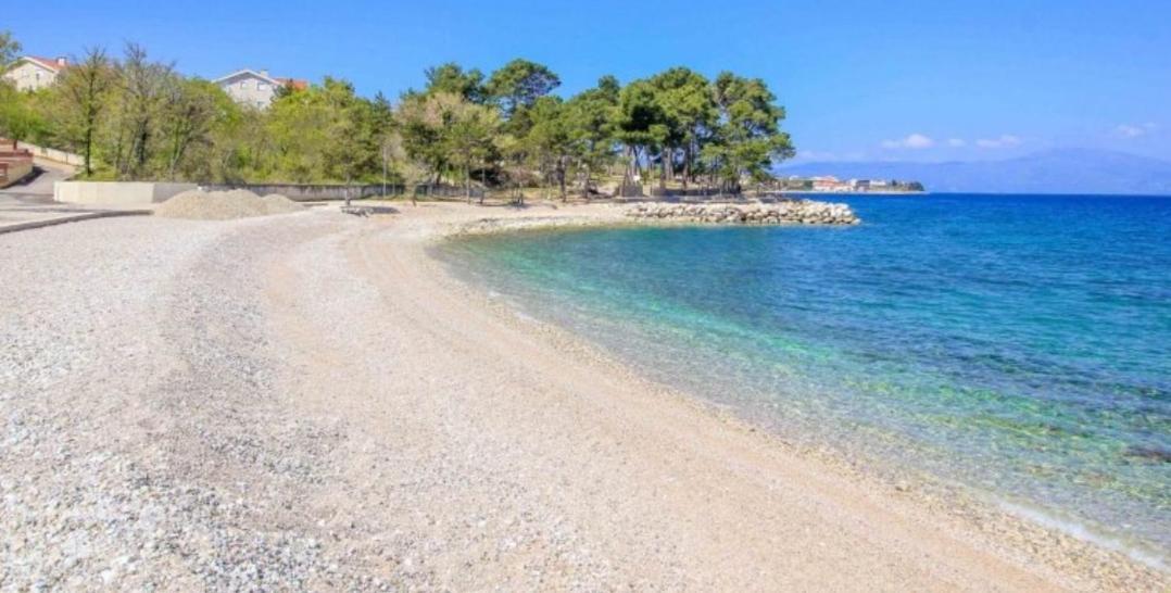 Apartman Niko Malinska Luaran gambar